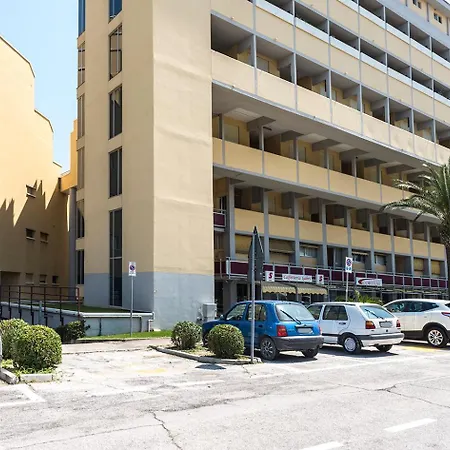 Se013 - Senigallia, Ampio Monolocale Fronte Mare Al Piramidi Lejlighed Scapezzano